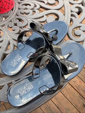 ☀️ Summer Sale ☀️ Coach Black Patent Bow Slip-On Sandal Slides